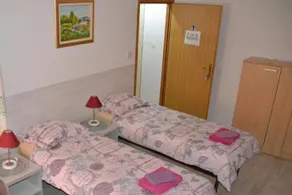 Apartment Dux with garden - Image 4