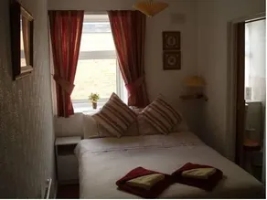 The Pilatus - Guest house - Image 4