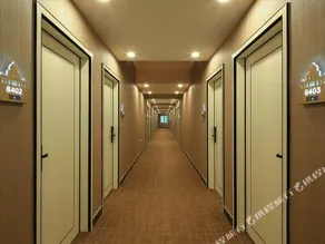 7 Continents Business Tourism Hotel - Image 4