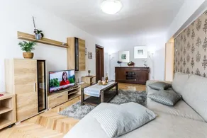 3 Rooms Unirii Square Alba Iulia 75 - Image 4