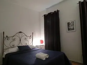 MOMA Suite Apartment - Image 4