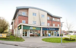Travelodge Devizes Hotel - Image 2