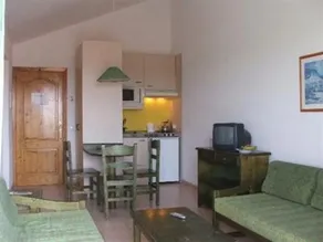 Aparthotel Cala'n Blanes Beach - Image 4