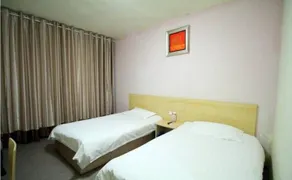 Yiting Holiday Hotel - Image 5