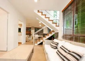 Raintrees Private Holiday Apartment - Image 4