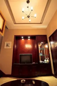 Enjoying International Hotel - Image 3