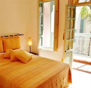 Riad Helen - Image 2