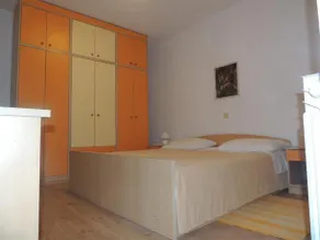 Apartment B I G - Image 2