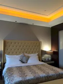 Landbridge Jinjiang Hotel - Image 5