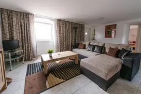 Happy Holiday Home - Image 5