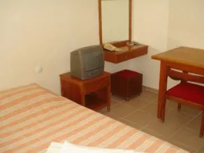 Tur Inn Hotel - Image 4