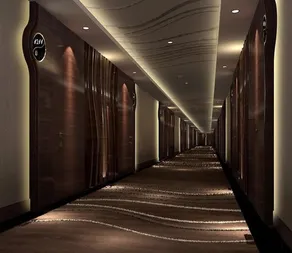 Royal Hotel - Image 4