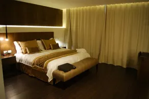 Romar Royal Hotel - Image 4