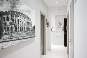 Cosmopolitan - Roma Termini Suites - Image 2