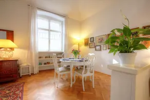 Botanical Garden Apartment - Image 3
