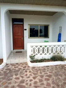 Brenu Beach Lodge - Image 3