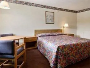 The Randolph Inn Asheboro - Image 3