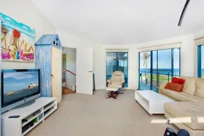 The Perfect Holiday House - Image 2