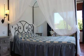 Stunning Home in Sant Antoni Calonge With Wifi and 5 Bedrooms - Image 3