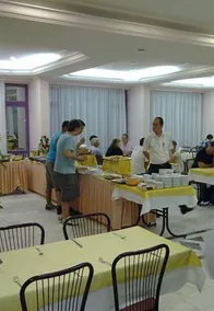 Merry Hotel - Image 5