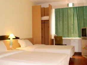 Ibis Zhongshan Huangpu - Image 5