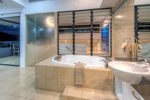 Villa 16 The Edge On Hamilton Island - Image 3