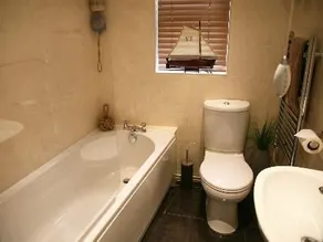Number 7 - Image 5