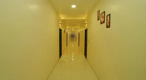 Hotel Yogiraj - Image 2