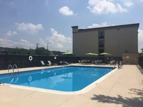 Holiday Inn Danbury-Bethel @ I-84 - Image 4
