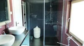 Happy River House - Image 2