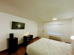 A VICTORY INN & SUITES - NORTH PHOENIX - Image 3