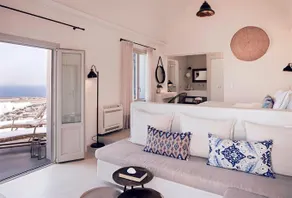SANTO MARIS OIA LUXURY SUITES AND SPA - Image 5