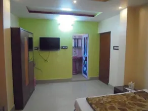 Sheela's Hotel & Restaurant - Image 2