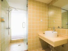 Gaoqi Holiday Hotel (Chongqing Daping Hospital Metro Station) - Image 2