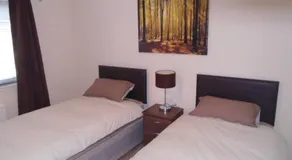 Clydebank Apartment - Image 4