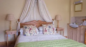 Y Llwyn Guest House Corwen - Image 3