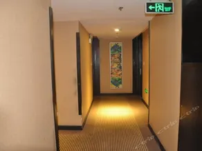 Labour Building Commercial Hotel - Image 4