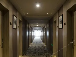 Wuduo Hotel (West Street of Baoding Zhi Lai Governor's Office) - Image 3