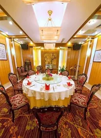 Shandong News Hotel - Image 4