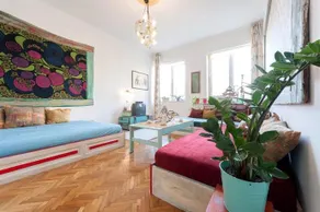 Cosy Art Flat - Image 5