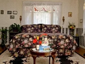 Old Yacht Club Inn - Image 2