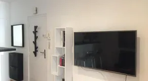 Appartement au calme avec terrasse - Image 2