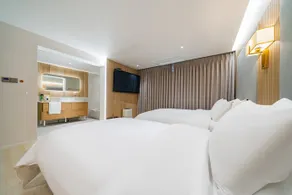 The Art Motel - Image 3