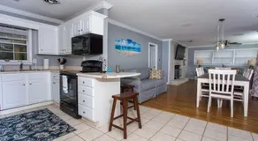 Elliott Point Vacation Home - Image 2