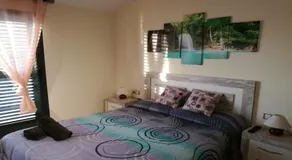 Fabuloso alojamiento compuesto por 4 chalets adosados de lujo en Panorámica Golf para 28 personas piscina con CIRCUITO SPA - Image 3