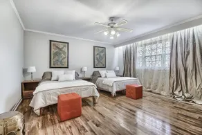 Toronto Central vacation home 6 bdr 4 bath Garden views - Image 1