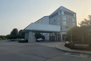 Ramada Geneva Lakefront - Image 2