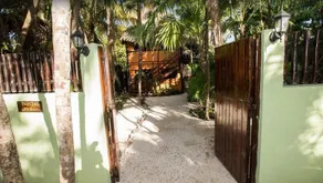 Las Palmas Maya - Image 2
