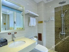 Blue Moon Valley Hot Spring Hotel - Image 3