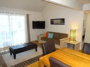 Blackbutt - Deluxe Family Townhouse - Image 5